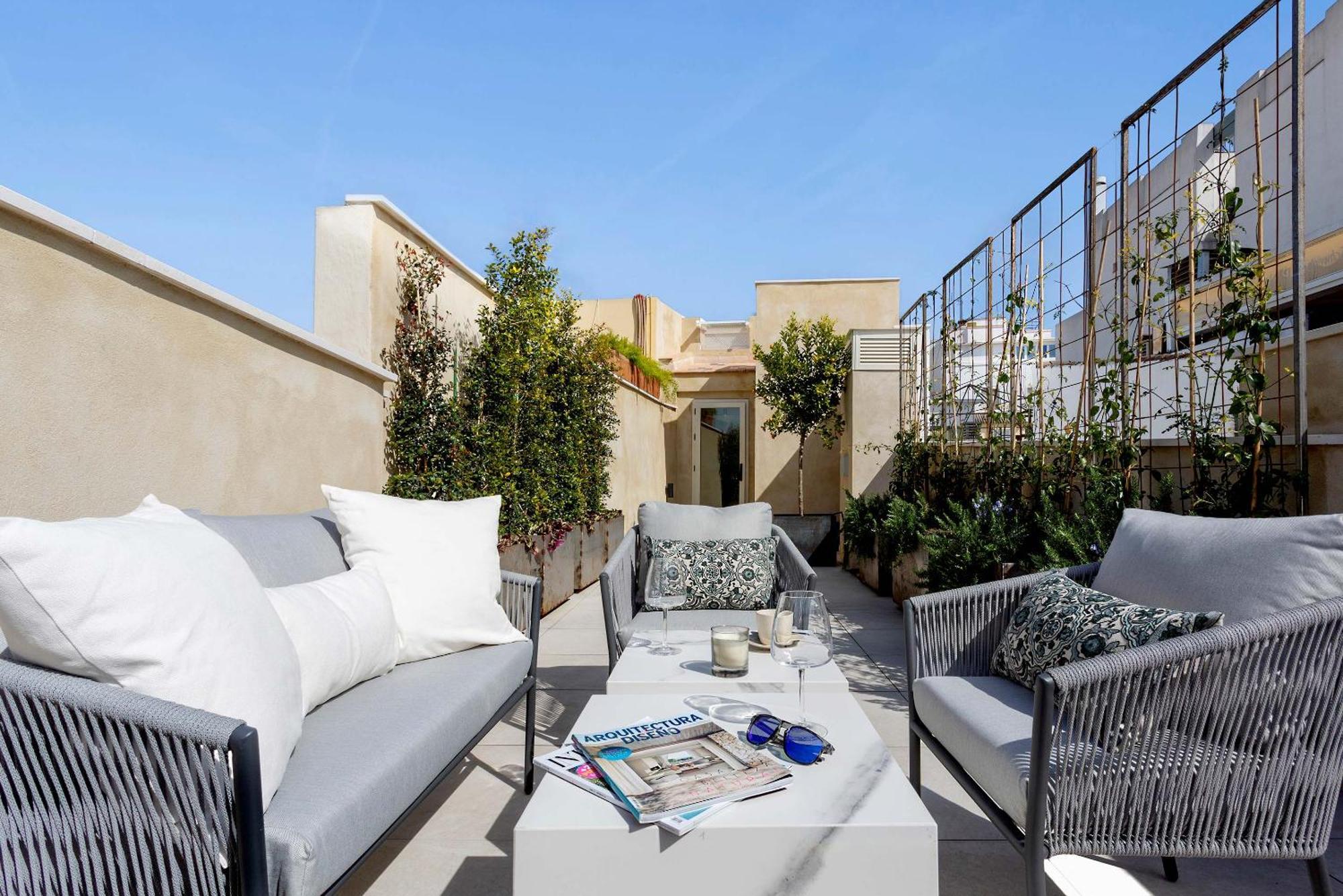 Genteel Home San Francisco Suites Seville Exterior photo